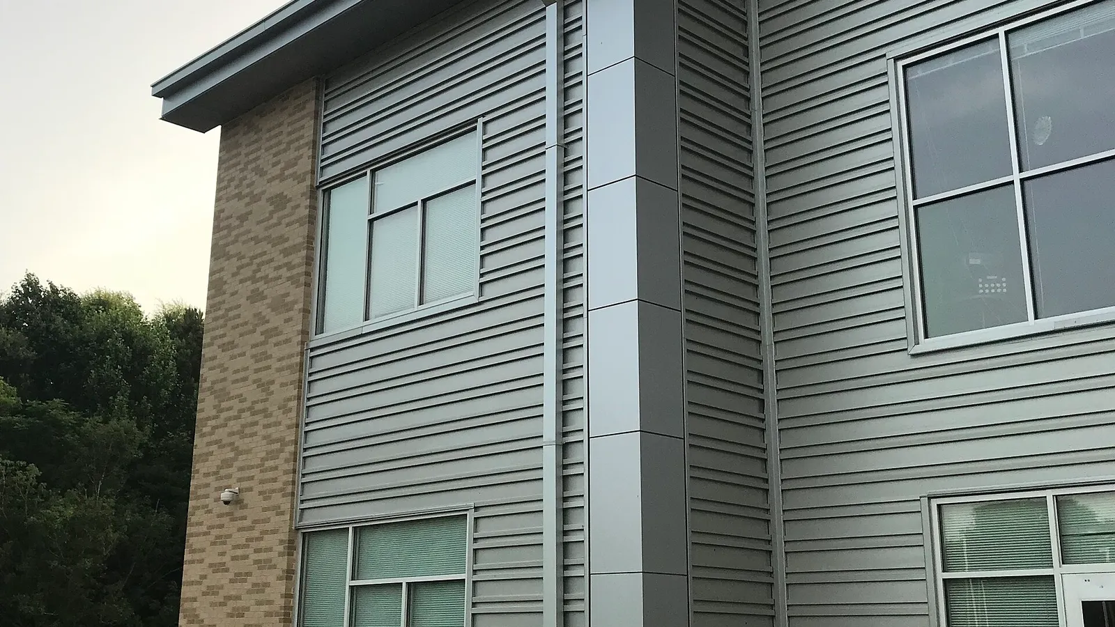 How we compare Roof, Gutter, Exterior & Window Cleaning options